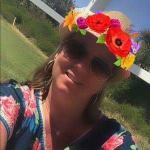 Meet your Posher, Leigh-anne